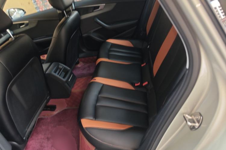 Used Audi A4L 2019 40 TFSI Ambition China VI Left Rear Seat