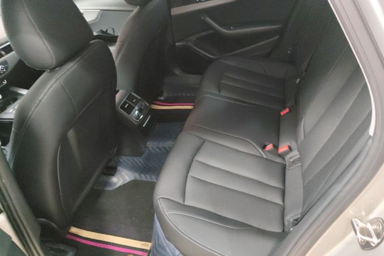 Used Audi A4L 2019 40 TFSI Ambition China VI Left Rear Seat