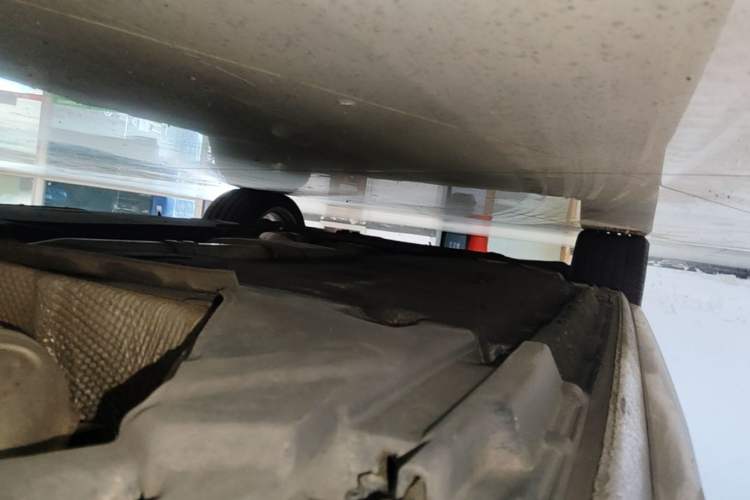 Used Audi A4L 2019 40 TFSI Fashion Edition China VI Emission Standard Left Side Sill