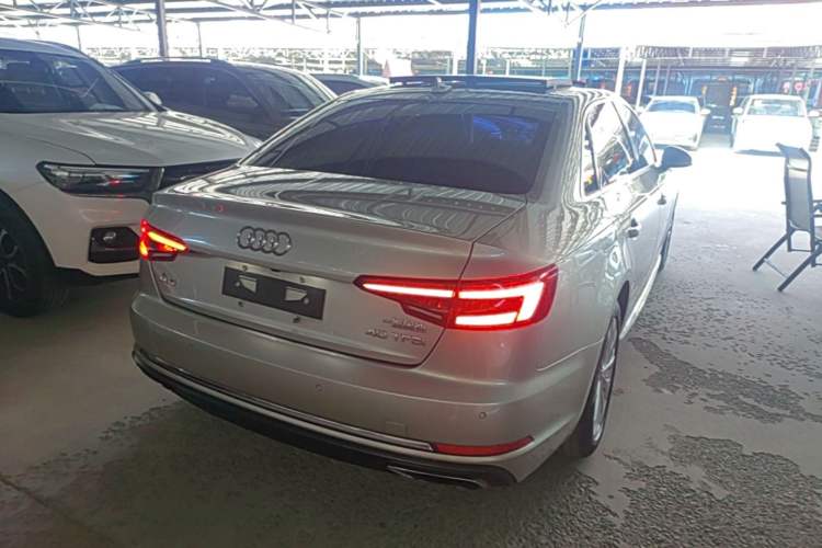 Used Audi A4L 2019 40 TFSI Ambition China VI Rear Right 45 Deg
