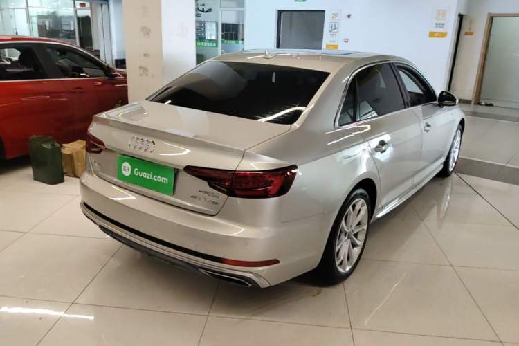 Used Audi A4L 2019 40 TFSI Fashion Edition China VI Emission Standard Rear Right 45 Deg