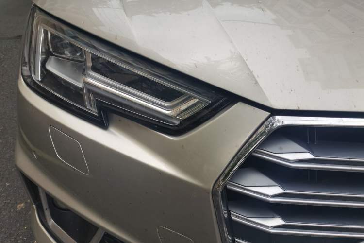 Used Audi A4L 2019 40 TFSI Fashion Edition China VI Emission Standard Right Front Headlight