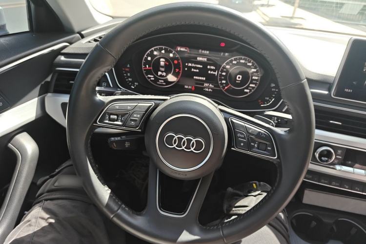 Used Audi A4L 2019 40 TFSI Fashion Version China V Steering Wheel