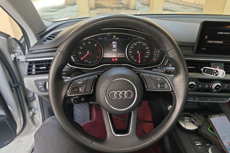 Used Audi A4L 2019 40 TFSI Ambition China VI Steering Wheel