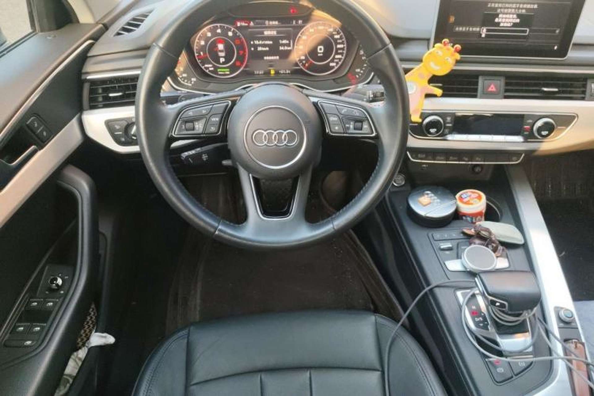 Used Audi A4L 2019 40 TFSI Fashion Version China V Steering Wheel