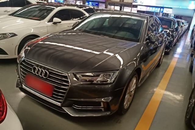 Used Audi A4L 2019 40 TFSI Ambition Version China V