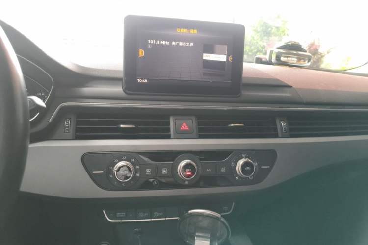 Used Audi A4L 2019 40 TFSI Ambition Version China V Audio And AC Panel