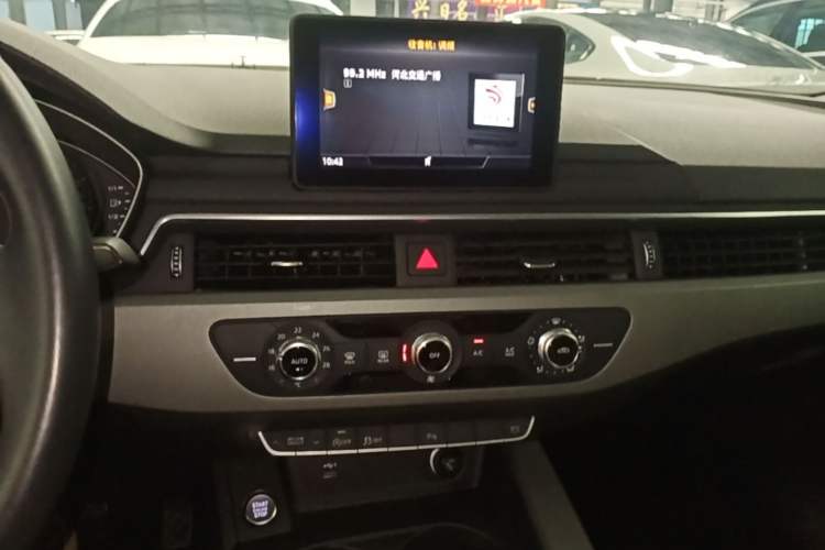 Used Audi A4L 2019 40 TFSI Ambition Version China V Audio And AC Panel