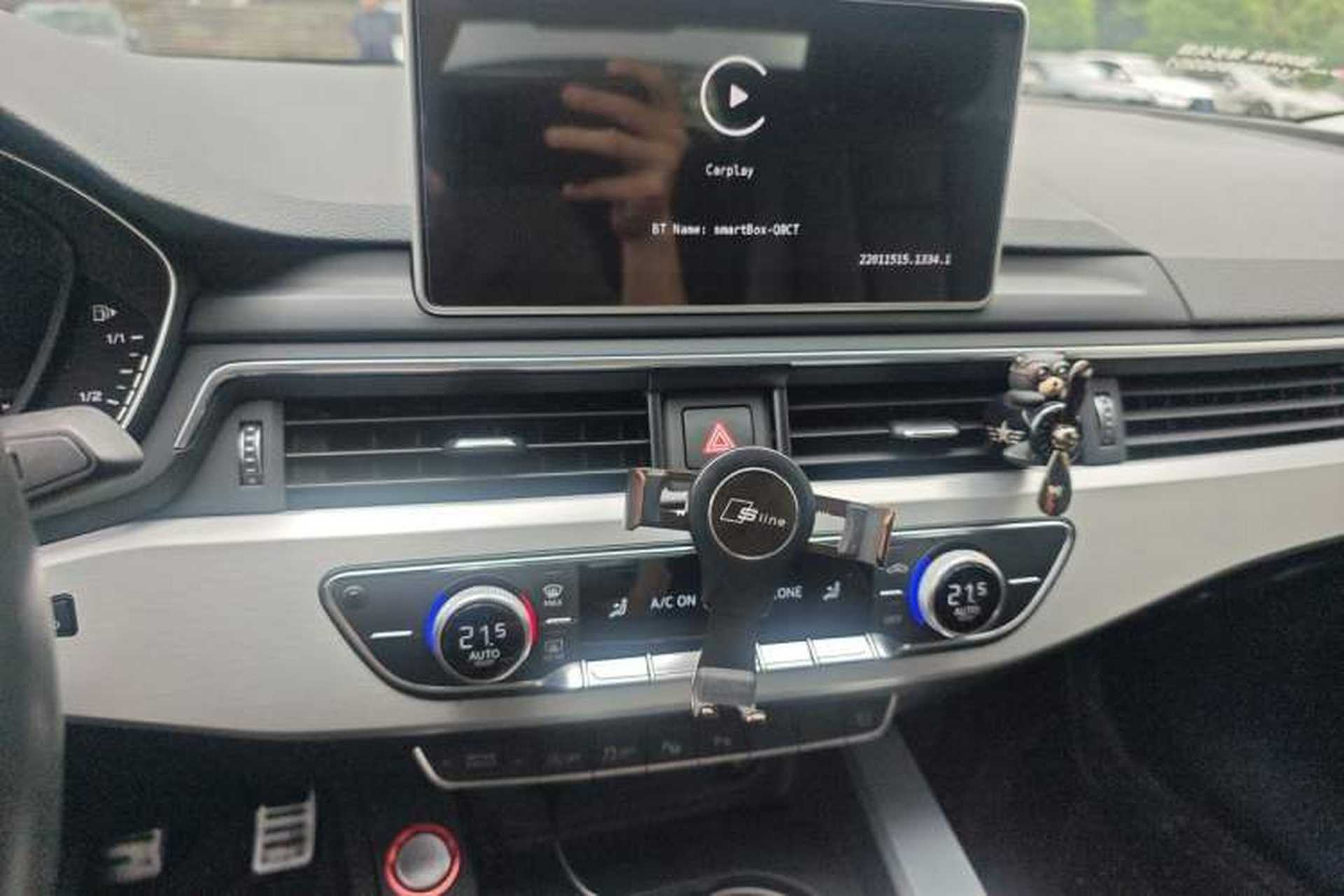 Used Audi A4L 2019 40 TFSI Fashion Edition China VI Emission Standard Audio And AC Panel
