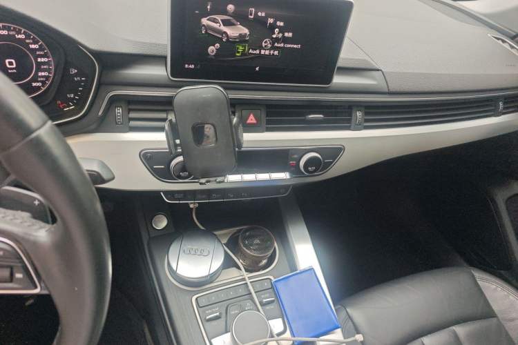 Used Audi A4L 2019 40 TFSI Fashion Version China V Audio And AC Panel