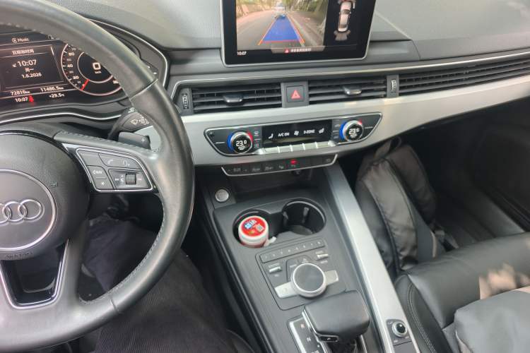 Used Audi A4L 2019 40 TFSI Fashion Version China V Audio And AC Panel