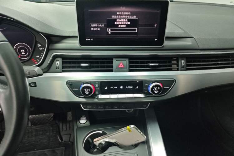 Used Audi A4L 2019 40 TFSI Fashion Edition China VI Emission Standard Audio And AC Panel