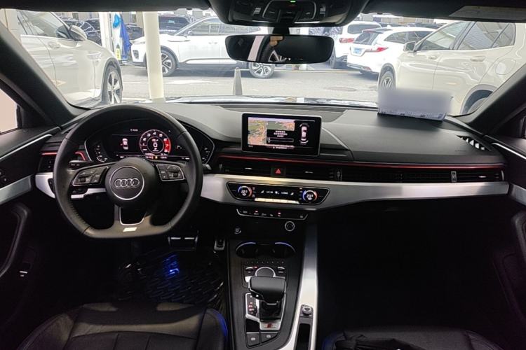 Used Audi A4L 2019 40 TFSI Fashion Edition China VI Emission Standard Center Console
