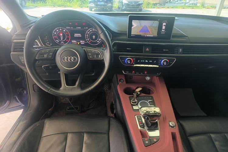 Used Audi A4L 2019 40 TFSI Fashion Edition China VI Emission Standard Center Console