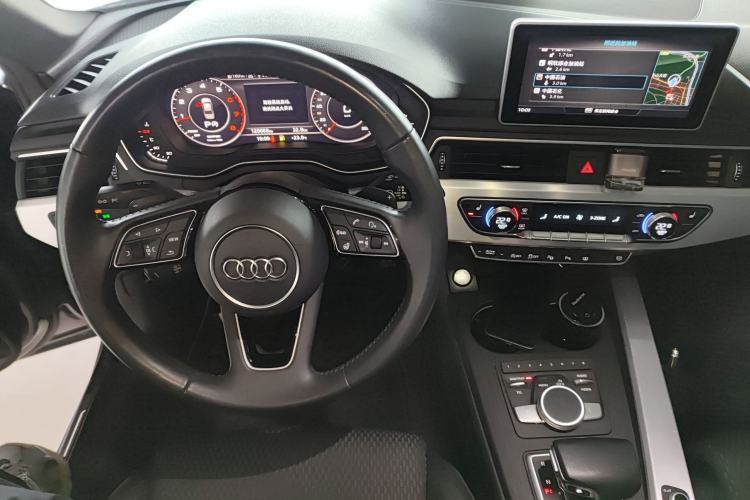 Used Audi A4L 2019 40 TFSI Sporty Version China VI Center Console