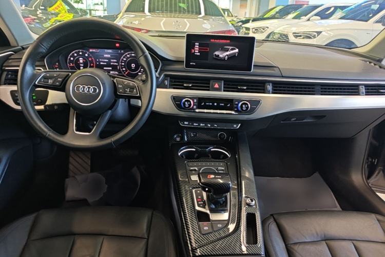 Used Audi A4L 2019 40 TFSI Fashion Edition China VI Emission Standard Center Console