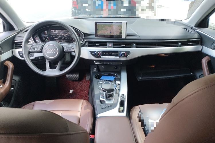 Used Audi A4L 2019 40 TFSI Fashion Edition China VI Emission Standard Center Console