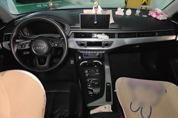 Used Audi A4L 2019 40 TFSI Fashion Version China V Center Console