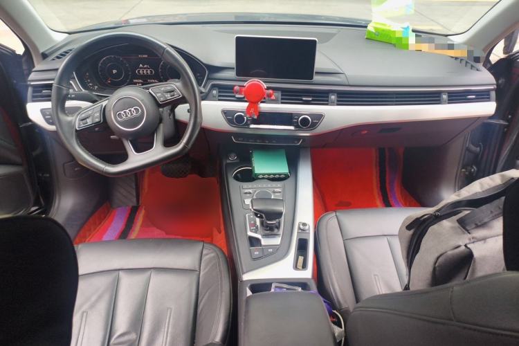 Used Audi A4L 2019 40 TFSI Fashion Edition China VI Emission Standard Center Console