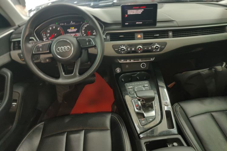 Used Audi A4L 2019 40 TFSI Ambition China VI Center Console