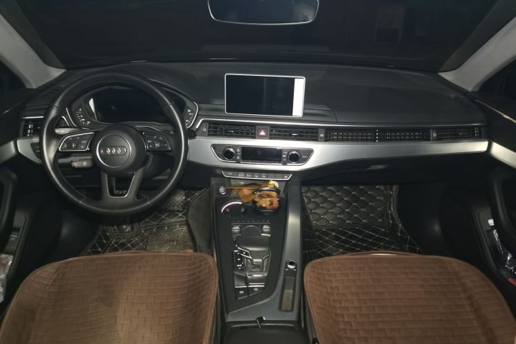 Used Audi A4L 2019 40 TFSI Fashion Version China V Center Console