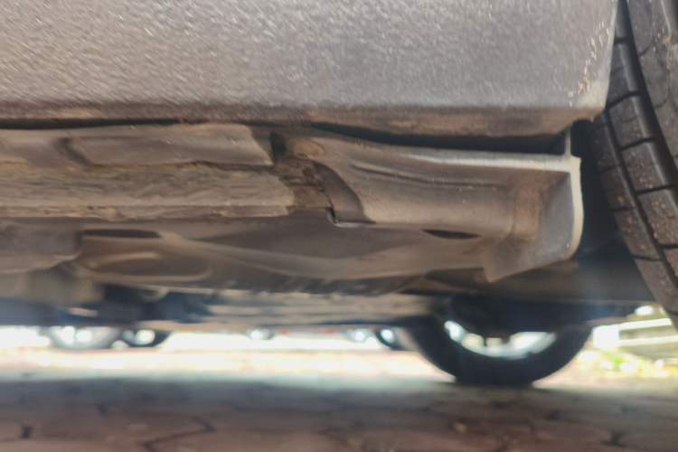 Used Audi A4L 2019 40 TFSI Fashion Edition China VI Emission Standard Chassis Rear Left