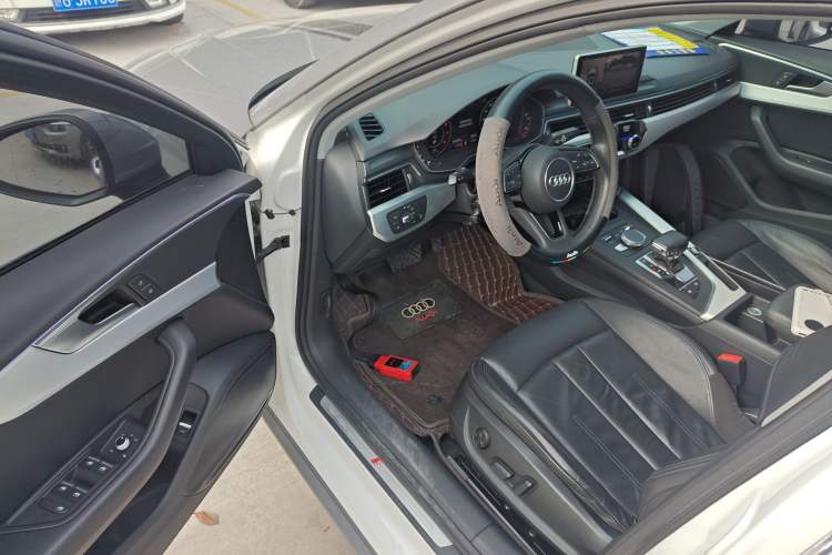 Used Audi A4L 2019 40 TFSI Fashion Version China V Driver Seat