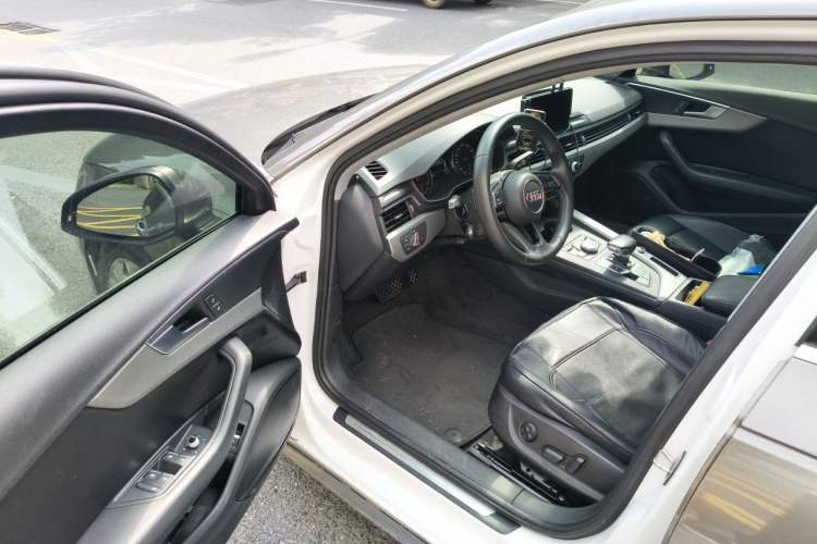 Used Audi A4L 2019 40 TFSI Ambition Version China V Driver Seat