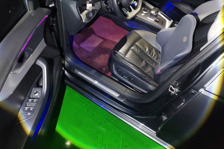 Used Audi A4L 2019 40 TFSI Fashion Edition China VI Emission Standard Driver Seat
