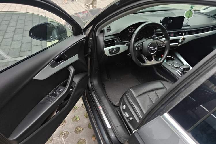 Used Audi A4L 2019 45 TFSI quattro Individual Sport Edition China VI Driver Seat