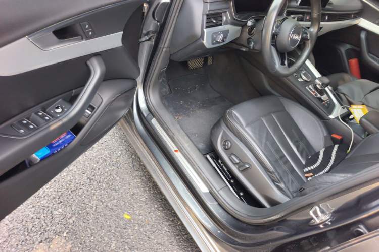 Used Audi A4L 2019 40 TFSI Fashion Version China V Driver Seat