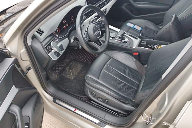 Used Audi A4L 2019 40 TFSI Fashion Version China V Driver Seat