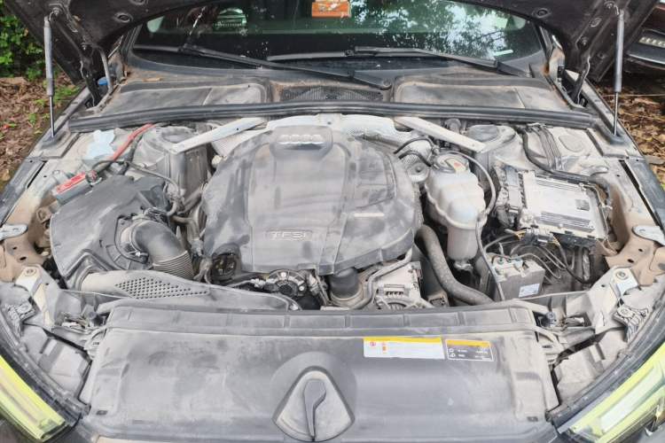 Used Audi A4L 2019 40 TFSI Ambition Version China V Engine Bay