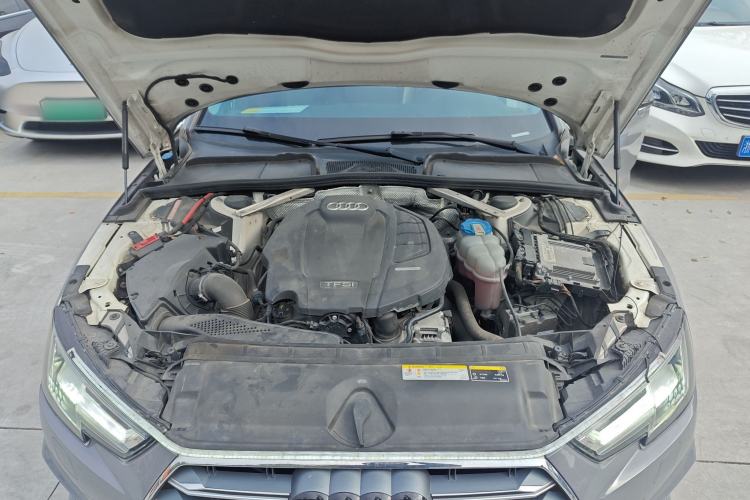 Used Audi A4L 2019 40 TFSI Fashion Version China V Engine Bay