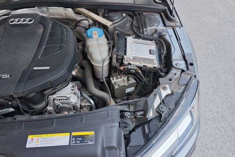 Used Audi A4L 2019 40 TFSI Fashion Version China V Engine Bay Left