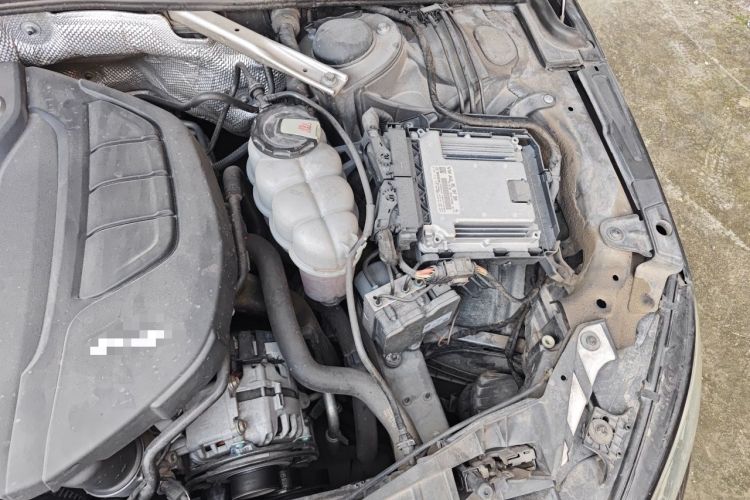 Used Audi A4L 2019 40 TFSI Ambition China VI Engine Bay Left