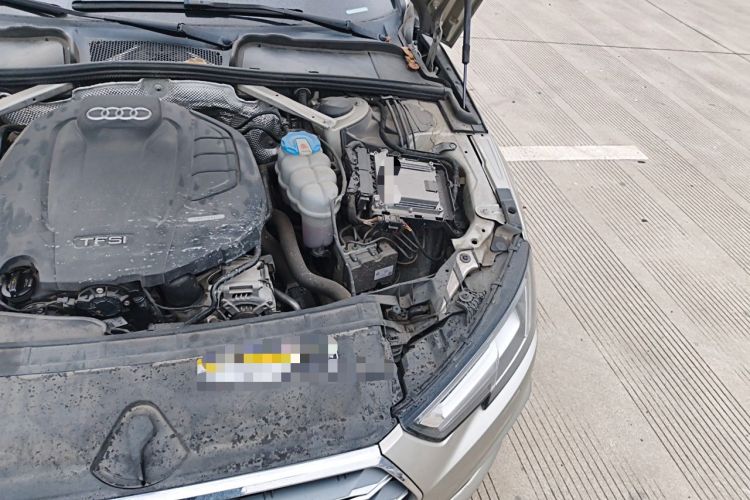 Used Audi A4L 2019 40 TFSI Fashion Version China V Engine Bay Left