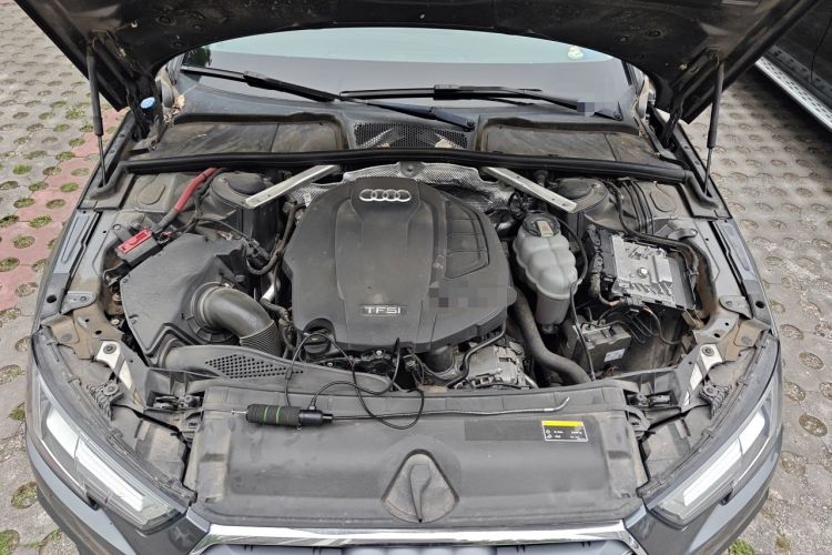 Used Audi A4L 2019 45 TFSI quattro Individual Sport Edition China VI Engine Bay