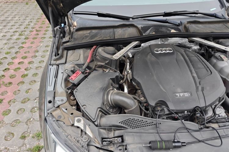 Used Audi A4L 2019 45 TFSI quattro Individual Sport Edition China VI Engine Bay Right
