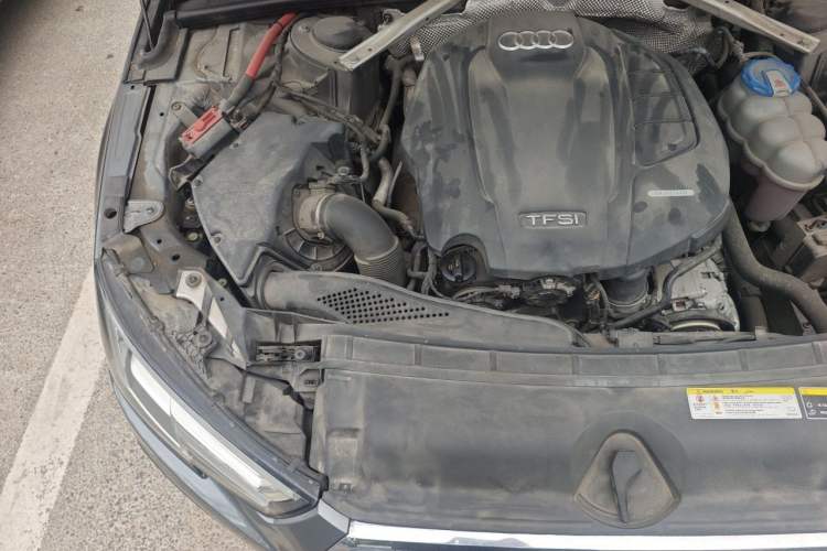 Used Audi A4L 2019 40 TFSI Fashion Version China V Engine Bay Right