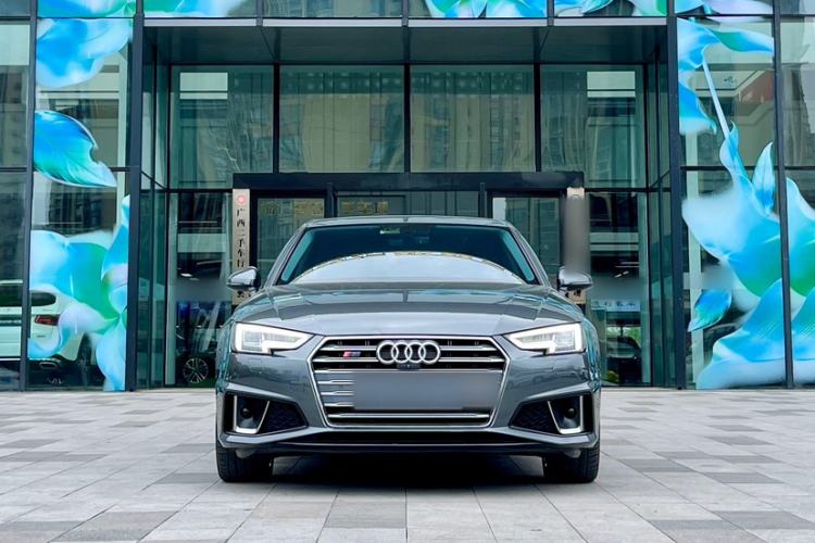 Used Audi A4L 2019 40 TFSI Fashion Edition China VI Emission Standard Exterior 10