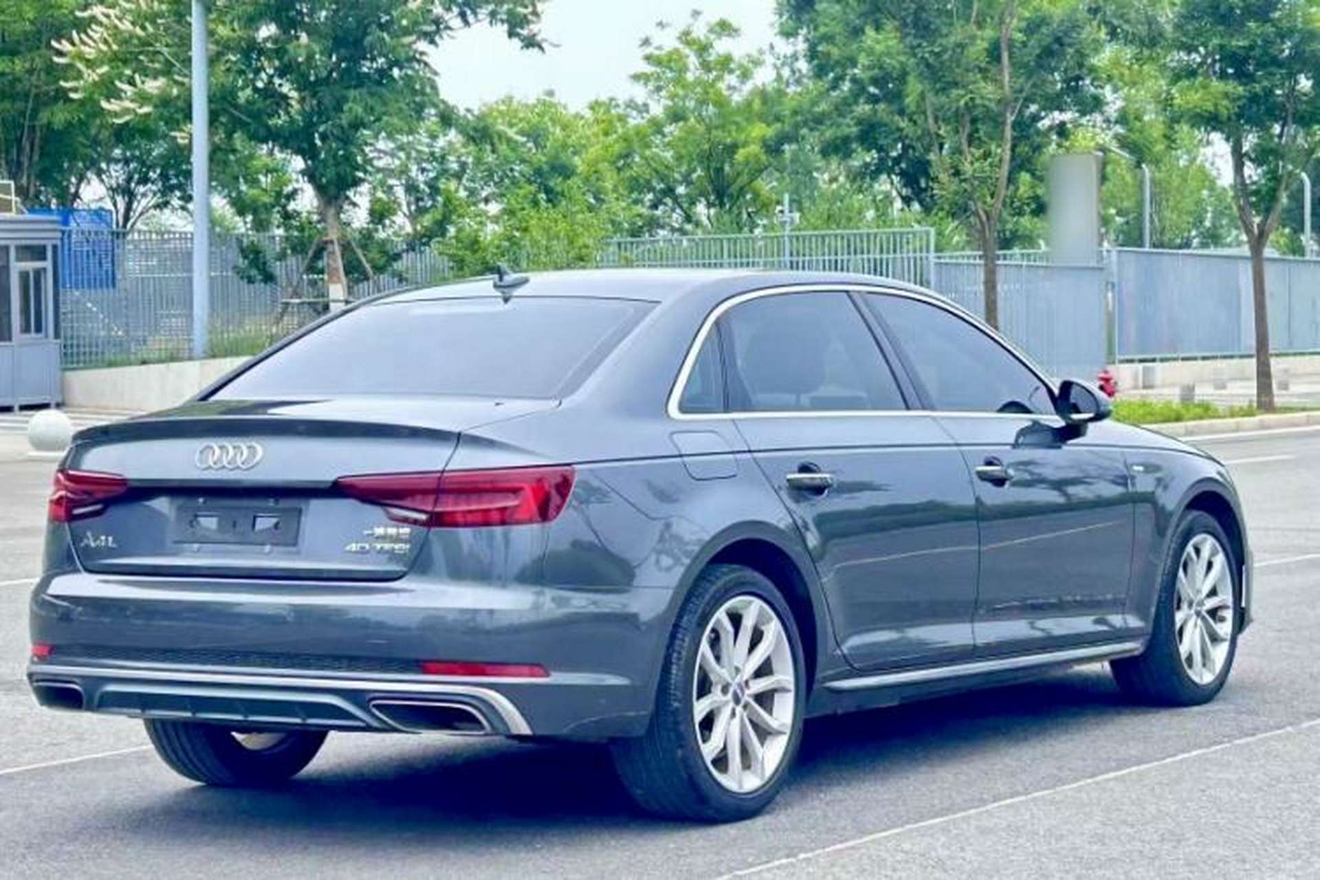 Used Audi A4L 2019 40 TFSI Fashion Edition China VI Emission Standard Exterior 11