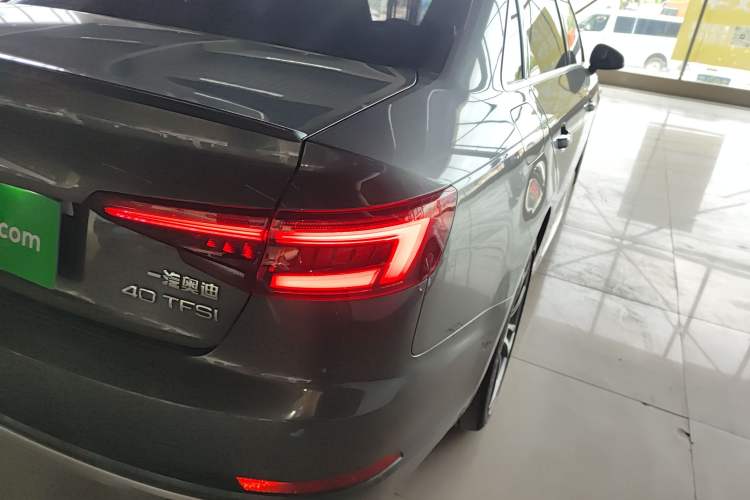 Used Audi A4L 2019 40 TFSI Sporty Version China VI Exterior 3