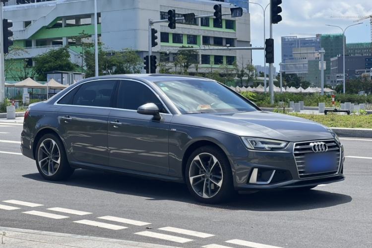 Used Audi A4L 2019 40 TFSI Fashion Edition China VI Emission Standard Exterior 3