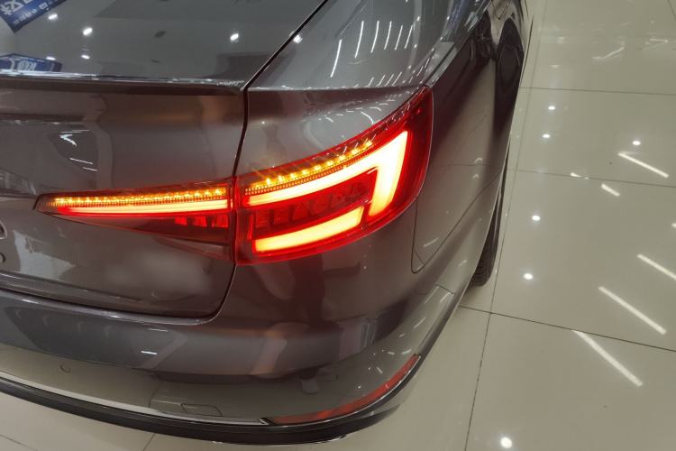 Used Audi A4L 2019 40 TFSI Ambition China VI Exterior 3