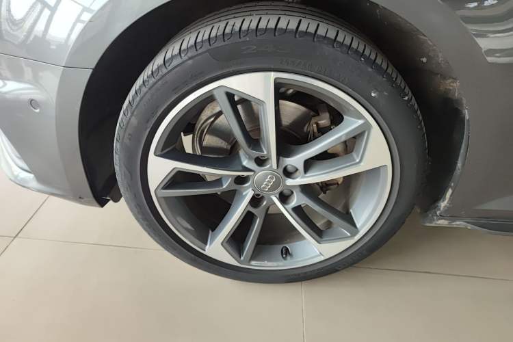 Used Audi A4L 2019 40 TFSI Sporty Version China VI Exterior 4