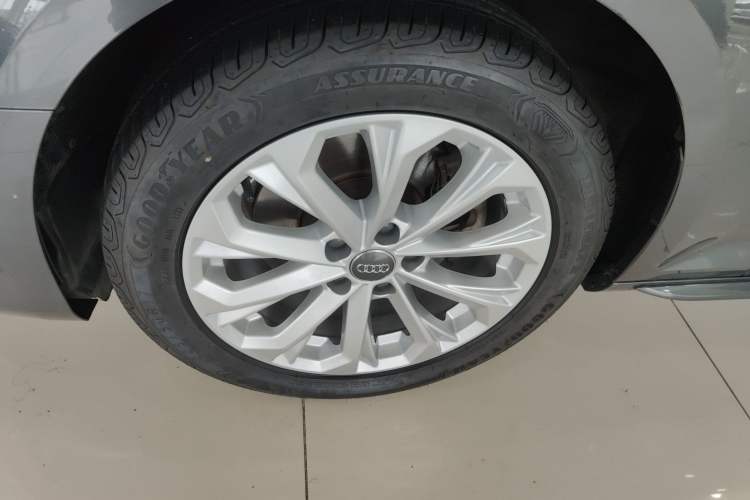 Used Audi A4L 2019 40 TFSI Ambition China VI Exterior 4