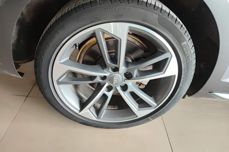 Used Audi A4L 2019 40 TFSI Sporty Version China VI Exterior 5