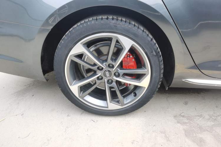 Used Audi A4L 2019 40 TFSI Ambition China VI Exterior 5