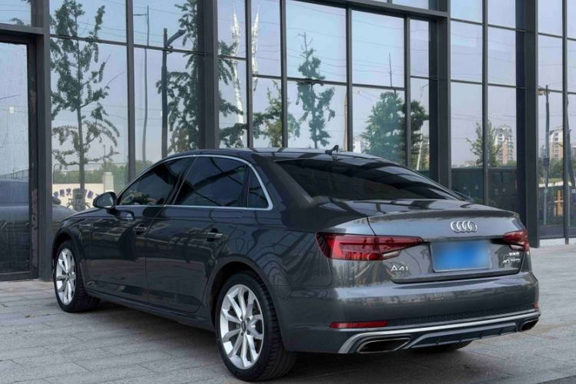 Used Audi A4L 2019 40 TFSI Fashion Edition China VI Emission Standard Exterior 5